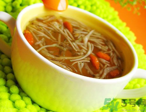 金銀花可以和枸杞一起泡水喝嗎?金銀花能和枸杞一起泡水喝嗎?.jpg 金銀花可以和枸杞一起泡水喝嗎?金銀花能和枸杞一起泡水喝嗎?.jpg