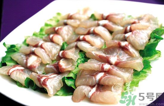 油燜干魚怎么做的？干魚怎么炒好吃？