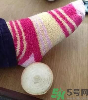 發(fā)燒可以吃洋蔥嗎？發(fā)燒能吃洋蔥嗎？
