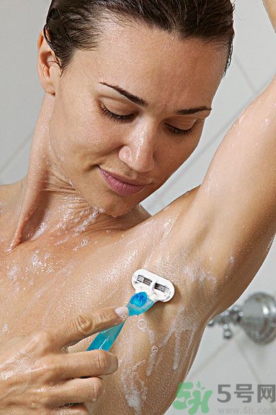 腋下角質(zhì)層怎么去除？如何清除腋下角質(zhì)層？