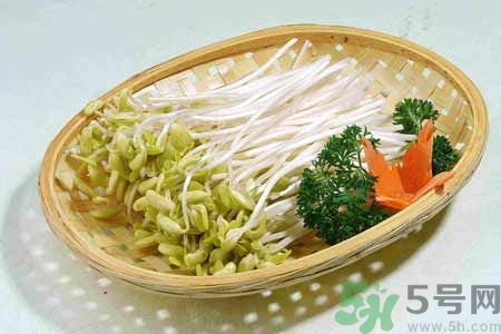 炒豆芽菜欠火候可以吃嗎？炒豆芽菜沒熟可以吃嗎？