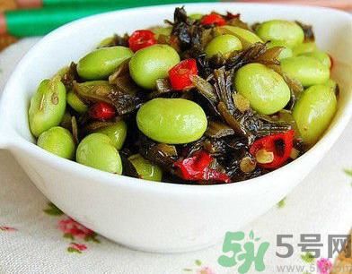 芥菜與鯽魚可以一起吃嗎？芥菜和鯽魚一起吃好不好？