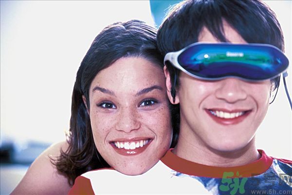 4k vr眼鏡對眼睛有損傷嗎？4k vr眼鏡對眼睛危害有哪些