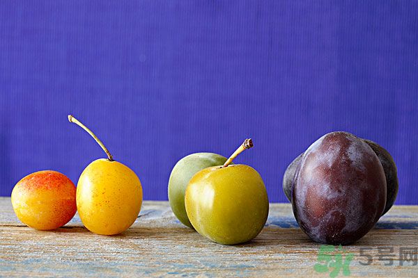 夏天運動后吃西瓜好嗎？夏天運動后喝什么解暑？