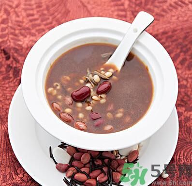 夏天吃薏米好嗎？夏天吃薏米有什么好處？