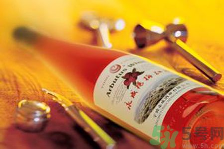 楊梅酒用的什么酒做的？楊梅酒有多少度？