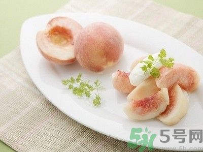 吃桃子要削皮嗎？吃桃子削皮好不好？