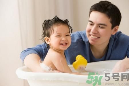 悅詩(shī)風(fēng)吟悅享美肌松木香氛沐浴露怎么樣？悅詩(shī)風(fēng)吟悅享美肌松木香氛沐浴露好用嗎？