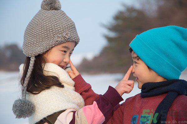 鼻塞用熱毛巾敷有用么？鼻塞怎么快速通氣？