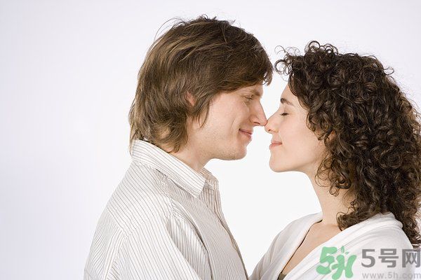 鼻塞用熱毛巾敷有用么？鼻塞怎么快速通氣？