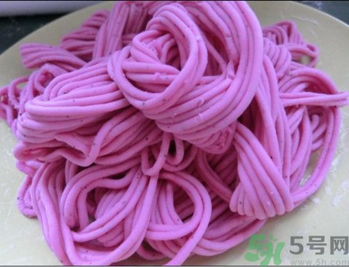 火龍果面條怎么做好吃?火龍果面條的營(yíng)養(yǎng)價(jià)值 火龍果面條怎么做好吃?火龍果面條的營(yíng)養(yǎng)價(jià)值