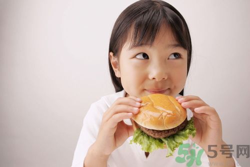 兒童減肥吃什么好？?jī)和允裁纯梢詼p肥？