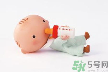 寶寶夏季中暑的原因？寶寶夏季中暑了怎么辦？