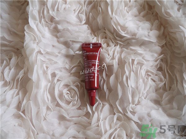 夢妝花顏凝時菁華眼霜好用嗎？夢妝花顏凝時菁華眼霜怎么樣？