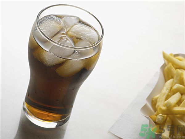 腎結(jié)石能喝冰啤酒嗎？腎結(jié)石喝啤酒好嗎？