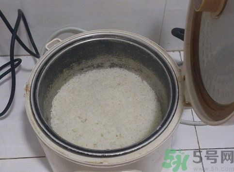 自來水煮飯安全嗎?自來水蒸飯會導致癌癥嗎? 自來水煮飯安全嗎?自來水蒸飯會導致癌癥嗎?