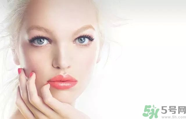 珂秀絲蜜炫色滋潤唇膏XS205是什么顏色？珂秀絲蜜炫色滋潤唇膏XS205好用嗎？