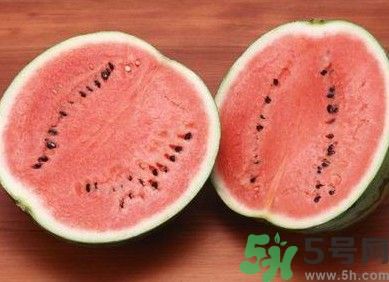 西瓜能和牛奶一起吃嗎？西瓜和牛奶一起吃好嗎？