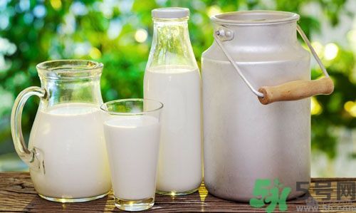 西瓜能和牛奶一起吃嗎？西瓜和牛奶一起吃好嗎？