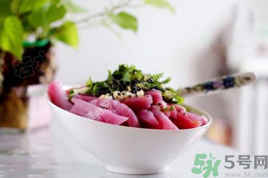 衣服上染上了莧菜汁怎么辦？衣服上的莧菜汁怎么洗掉？