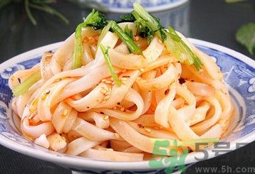 吃中藥可以吃涼皮嗎？喝中藥吃涼皮會減小藥性嗎？