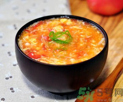 坐月子能吃生西紅柿？月子里能不能吃生的西紅柿？