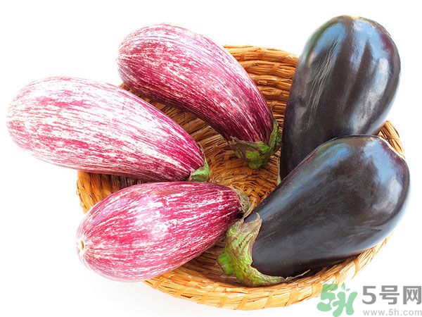 茄子里面發(fā)棕色能吃嗎？茄子里面有褐色能吃嗎？