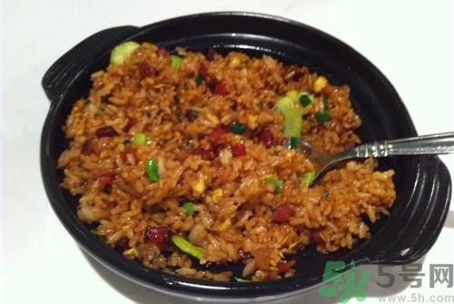 小孩能吃糯米飯嗎?小孩吃糯米飯有什么好處 小孩能吃糯米飯嗎?小孩吃糯米飯有什么好處