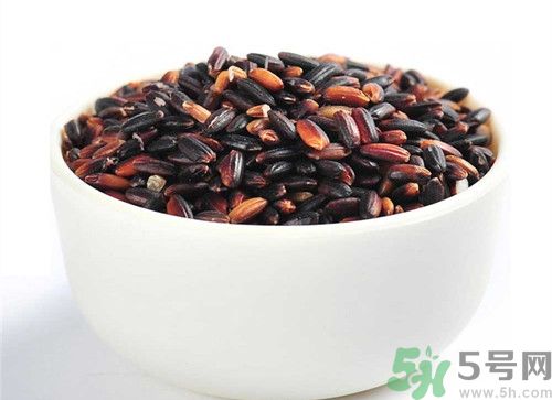 孕婦可以吃黑糯米粥嗎?孕婦吃黑糯米粥的好處 孕婦可以吃黑糯米粥嗎?孕婦吃黑糯米粥的好處