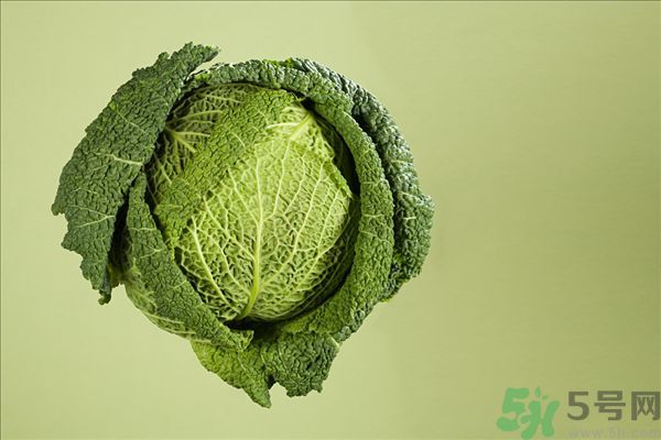 包菜外面爛了還能吃嗎？包菜里面有花可以吃嗎？