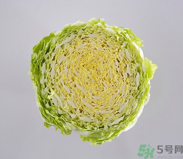 包菜外面爛了還能吃嗎？包菜里面有花可以吃嗎？