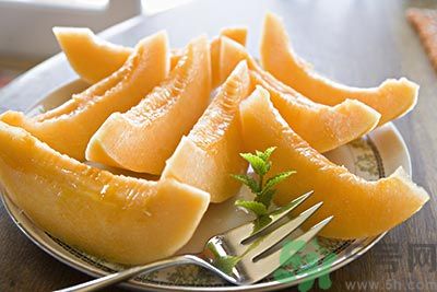 哈密瓜可以和銀耳一起煮嗎？哈密瓜可以和銀耳一起吃嗎？