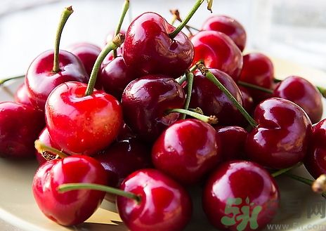 櫻桃可以和酸奶一起吃嗎?櫻桃能和酸奶同吃嗎? 櫻桃可以和酸奶一起吃嗎?櫻桃能和酸奶同吃嗎?