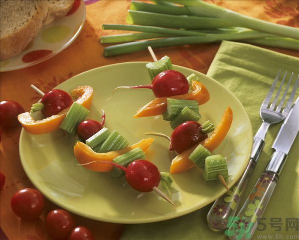 夏天吃蛇肉可以清火嗎？夏天吃蛇肉可以降火嗎？