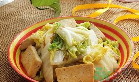 包菜可以和豆腐一起炒嗎？包菜能和豆腐一起吃嗎？