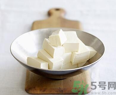 包菜可以和豆腐一起炒嗎？包菜能和豆腐一起吃嗎？