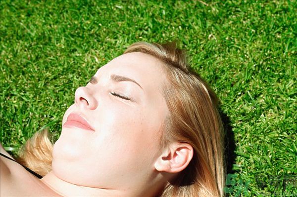 蹺二郎腿臉會(huì)變大嗎？蹺二郎腿會(huì)讓臉變大嗎？