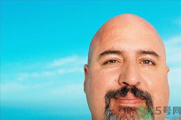 蹺二郎腿臉會變大嗎？蹺二郎腿會讓臉變大嗎？