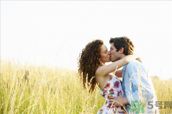 啪啪啪之后小腹痛怎么辦？啪啪啪后為什么會小腹痛？