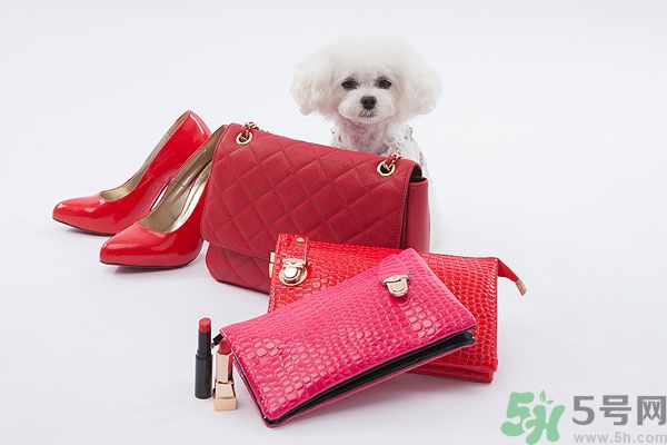 女生第一次高跟鞋的意義？女生什么時候穿高跟鞋？