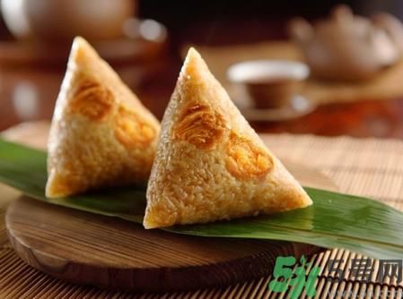 吃粽子時可以就大蒜嗎？粽子可以和大蒜一起吃嗎？