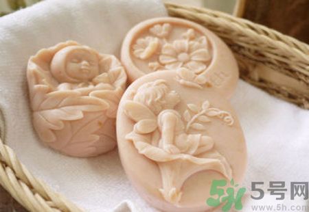 女子母乳做香皂賣 母乳香皂怎么樣？