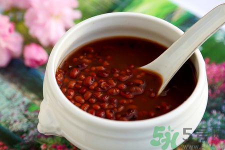 吃紅豆沙有什么好處?紅豆沙的功效與作用 吃紅豆沙有什么好處?紅豆沙的功效與作用