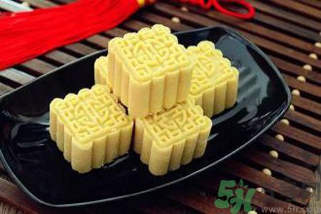 吃綠豆糕可以喝酸梅湯嗎 吃綠豆糕可以喝酸梅湯嗎