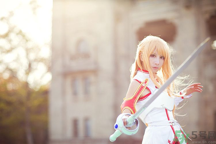 15歲變聲正常嗎？女生15歲才變聲正不正常？