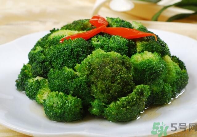 吃西蘭花可以豐胸嗎？吃西蘭花有豐胸作用嗎？