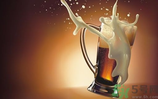 吃皮蛋可以喝啤酒嗎?皮蛋能和啤酒一起吃嗎? 吃皮蛋可以喝啤酒嗎?皮蛋能和啤酒一起吃嗎?