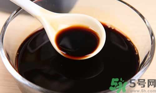 吃醬油皮膚會變黑嗎?長期吃醬油的壞處 吃醬油皮膚會變黑嗎?長期吃醬油的壞處
