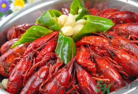 吃龍蝦可以喝牛奶嗎?龍蝦能和牛奶一起吃嗎? 吃龍蝦可以喝牛奶嗎?龍蝦能和牛奶一起吃嗎?