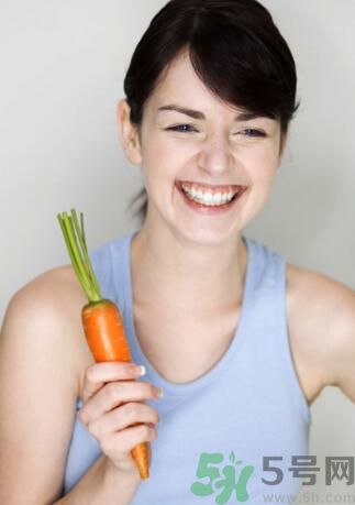 吃胡蘿卜可以祛斑嗎？吃胡蘿卜有祛斑